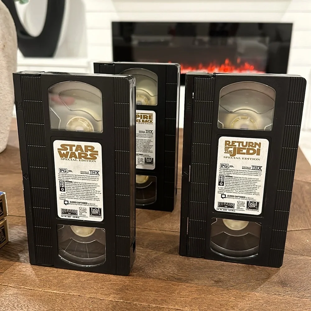 Star Wars Trilogy VHS set gold black collectors item boxed set 3 VHS set Jedi